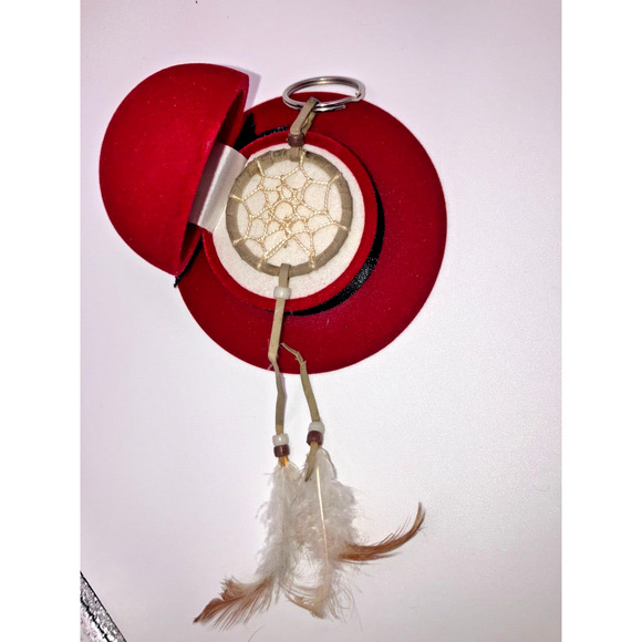 VINTAGE ST LABRE INDIANS DREAM CATCHER WEB FEATHERS BEADED 8.5" KEYCHAIN! - Picture 1 of 11